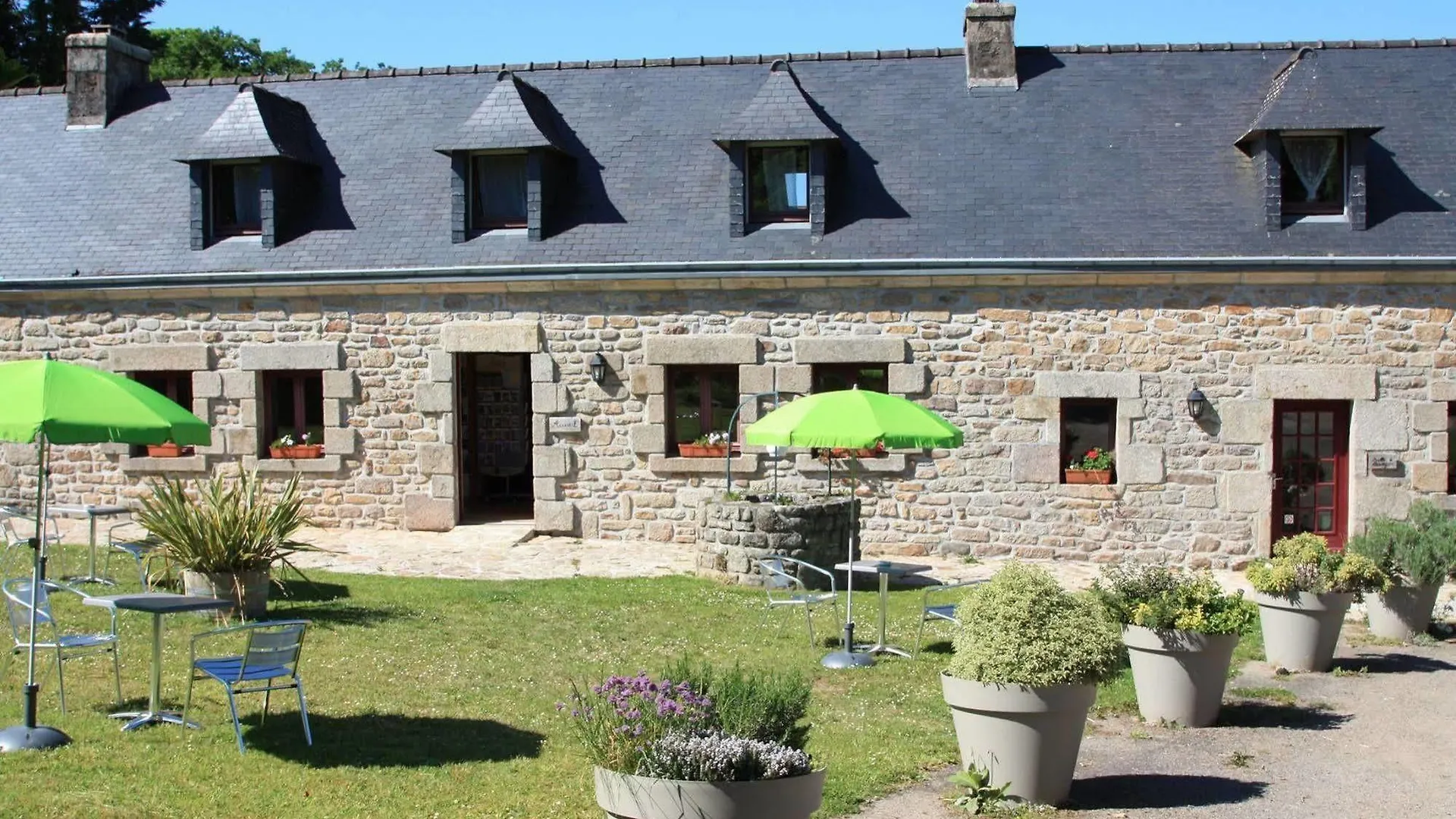 Domaine De Lesvaniel Bed and Breakfast Landudec Bed & Breakfast